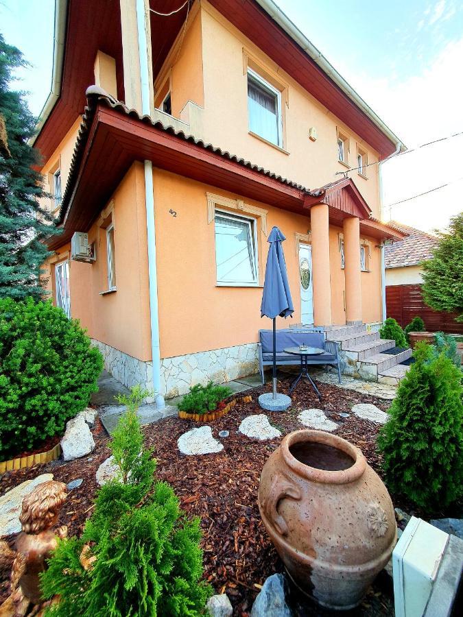 Airport Luxury Apartman 42 Vecsés Extérieur photo