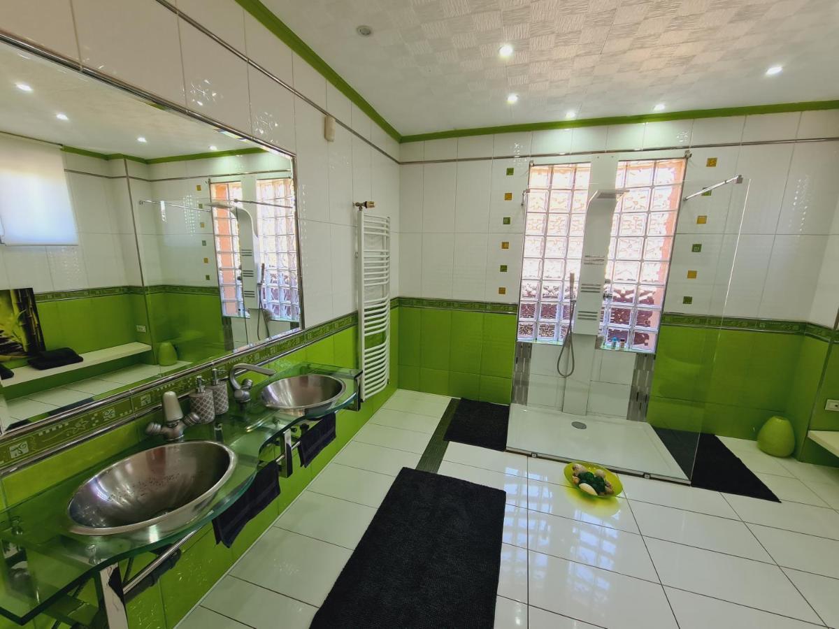 Airport Luxury Apartman 42 Vecsés Extérieur photo